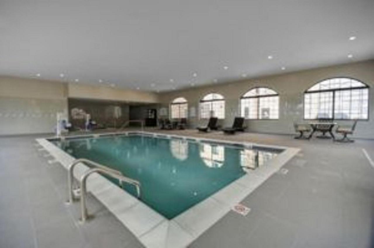 Staybridge Suites Dearborn By Ihg Zewnętrze zdjęcie